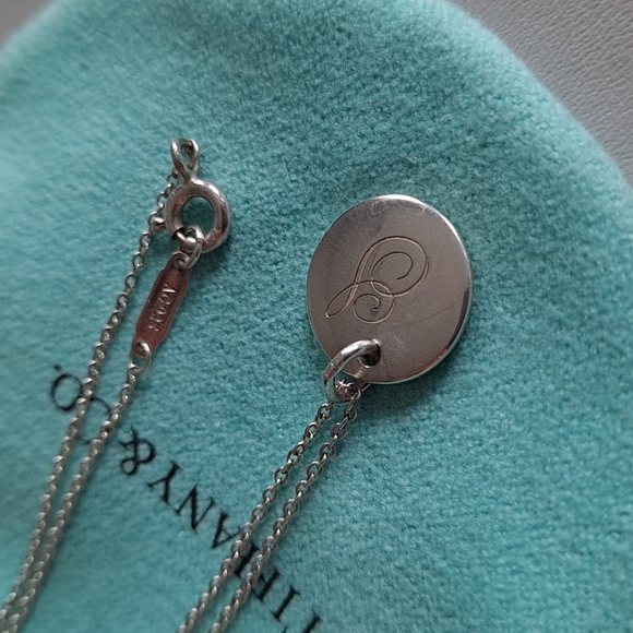 Authentic Tiffany & Co. S pendant necklace - Picture 2 of 9